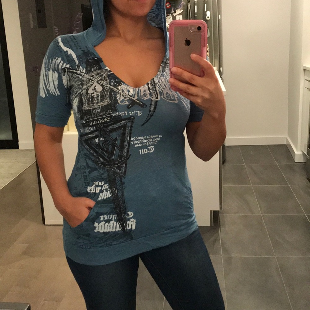 💫SALVAGE rare shirt w/ hoodie❤️